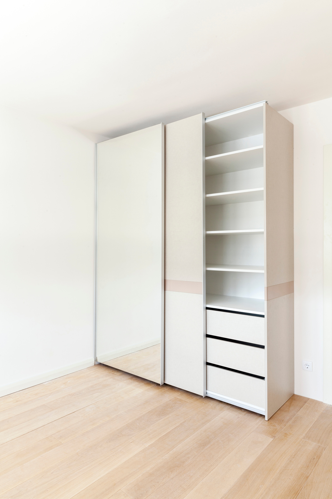 wardrobe with mirror